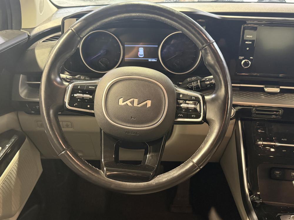 Kia Carnival LX 2022 d&rsquo;occasion à vendre - 18