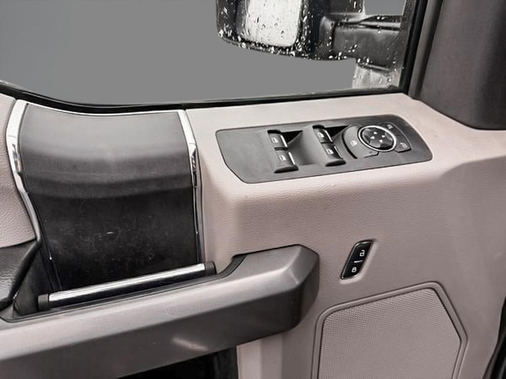 Ford F-150 XLT 2015 d&rsquo;occasion à vendre - 13