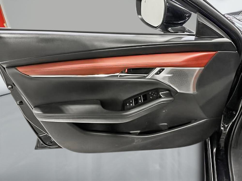 Mazda Mazda3 Sport GT 2021 d&rsquo;occasion à vendre - 14