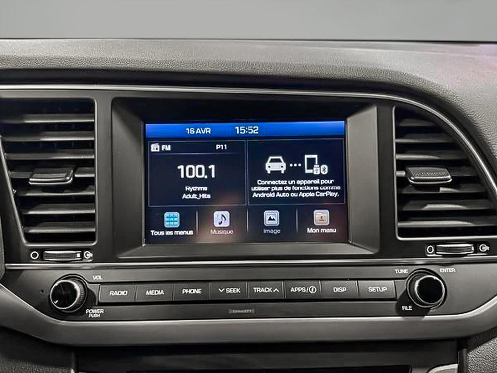 Hyundai Elantra SE 2018 d&rsquo;occasion à vendre - 24