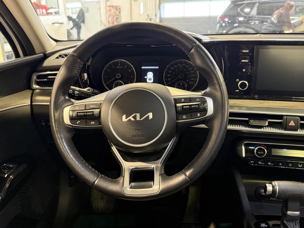 Kia K5 EX 2024 d&rsquo;occasion à vendre - 18