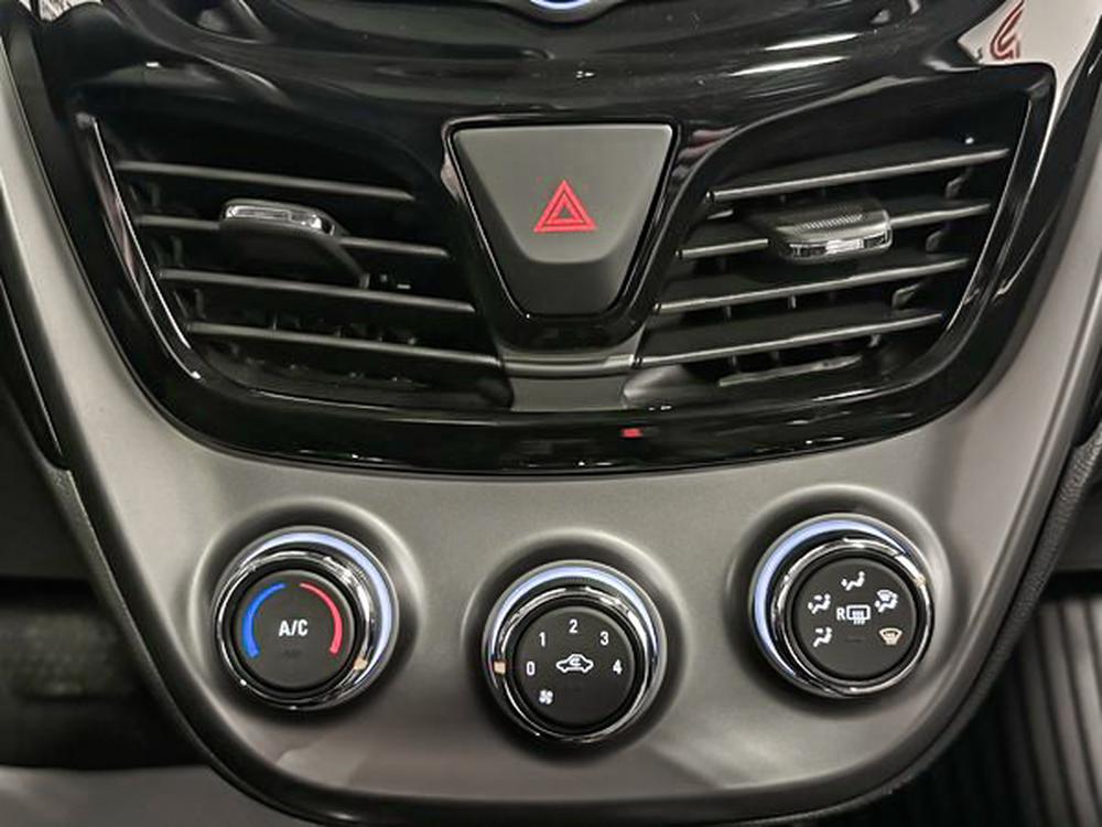 Chevrolet Spark 2LT 2020 d&rsquo;occasion à vendre - 29