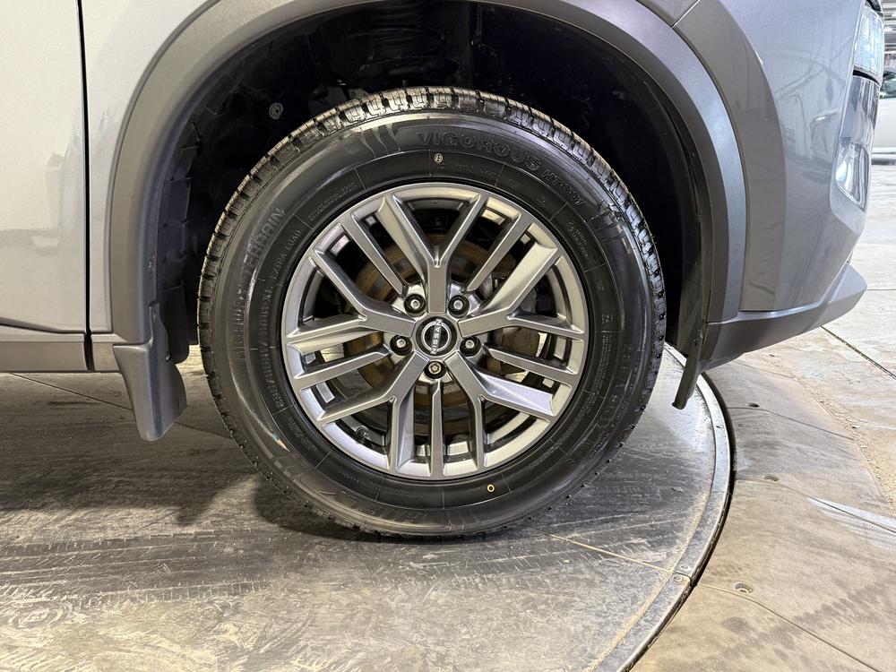 Nissan Rogue S 2023 d&rsquo;occasion à vendre - 12