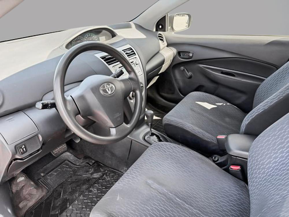 Toyota Yaris BASE 2012 d&rsquo;occasion à vendre - 16