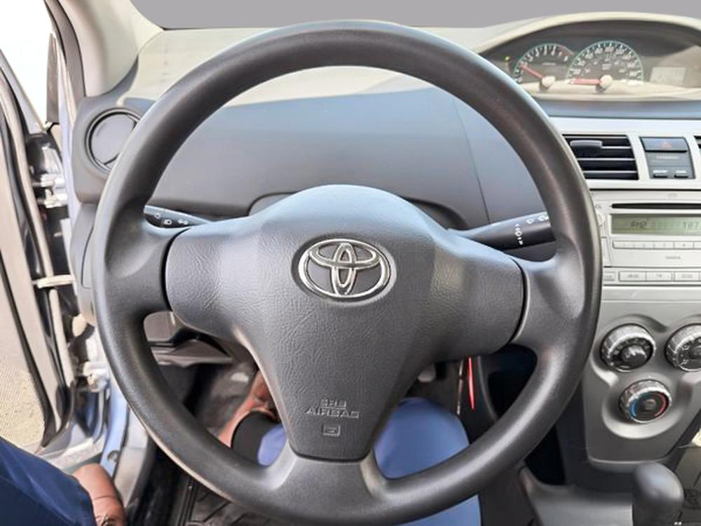 Toyota Yaris BASE 2012 d&rsquo;occasion à vendre - 17