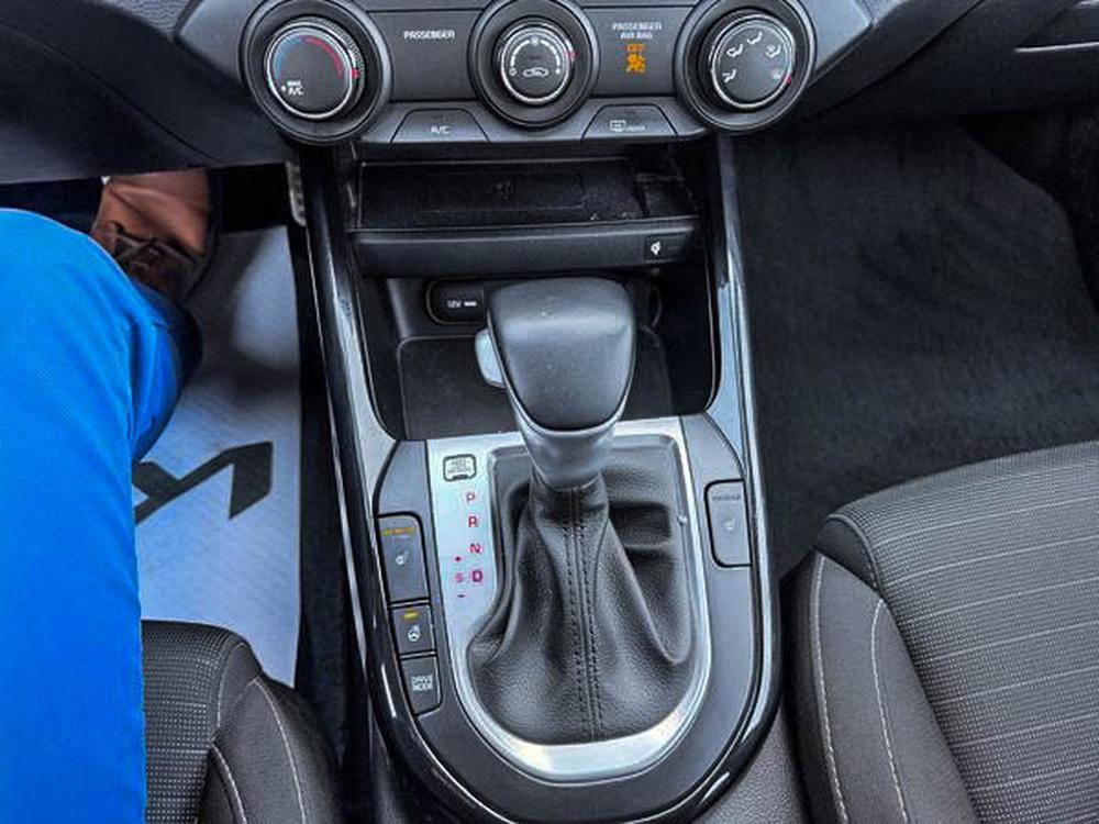 Kia Forte5 EX 2020 d&rsquo;occasion à vendre - 28