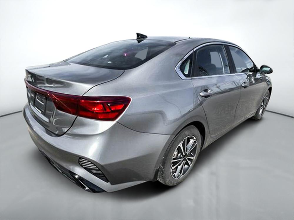 Kia Forte EX 2024 d&rsquo;occasion à vendre - 8