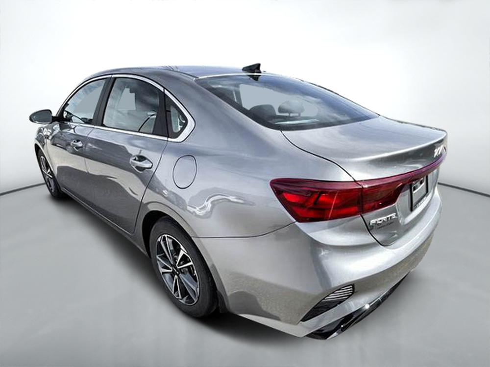 Kia Forte EX 2024 d&rsquo;occasion à vendre - 6