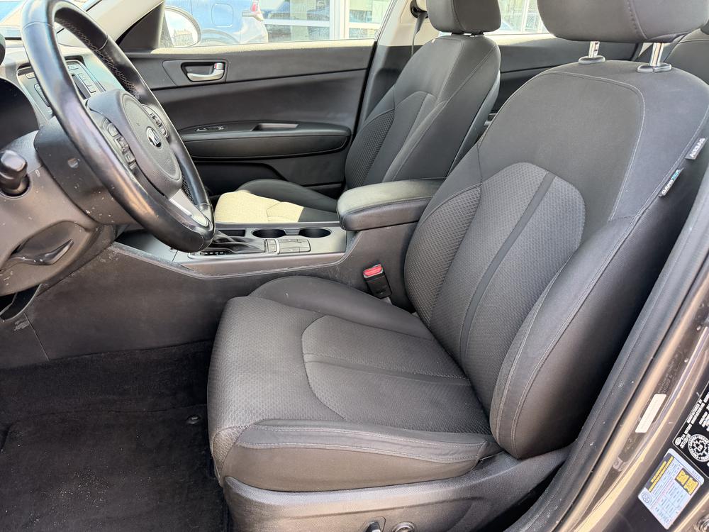 Kia Optima LX 2017 d&rsquo;occasion à vendre - 16