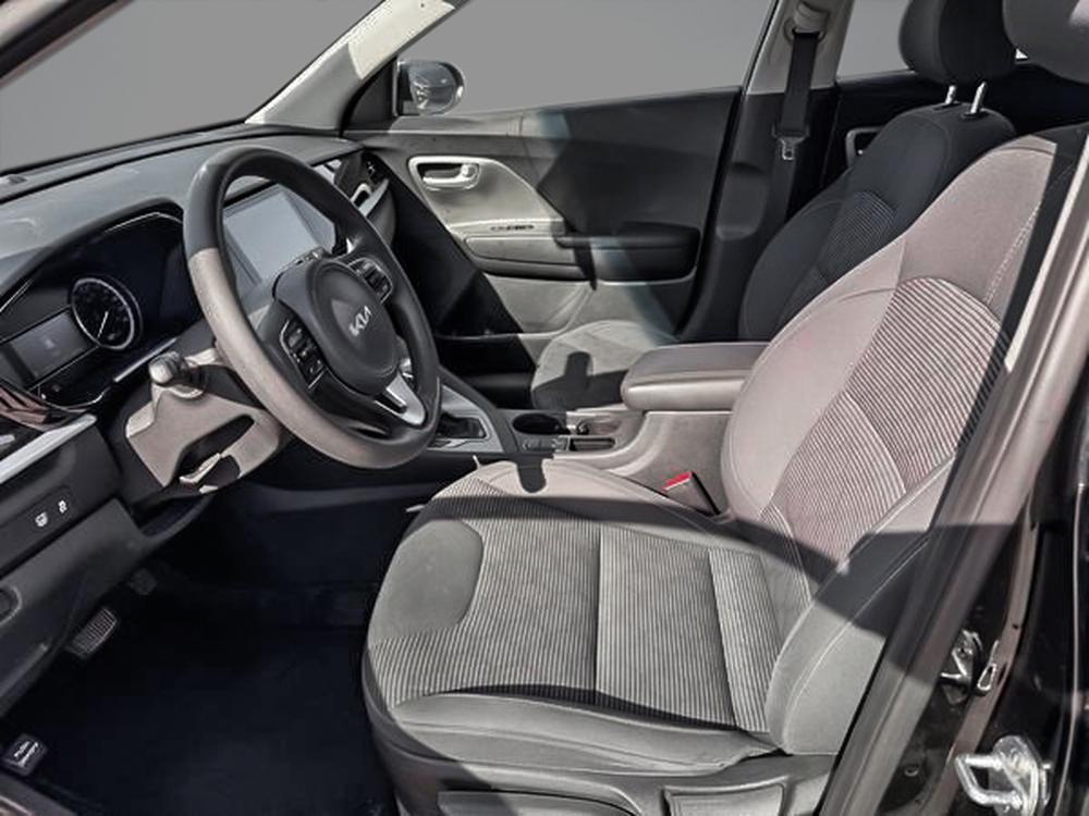 Kia Niro LX 2022 d&rsquo;occasion à vendre - 16