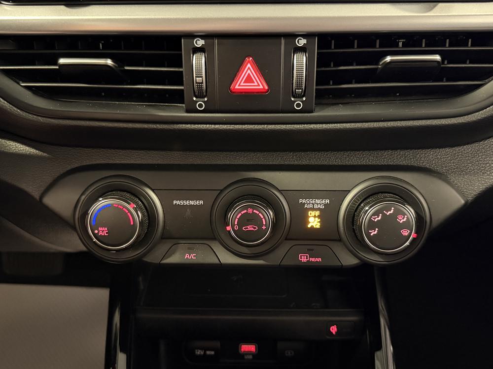 Kia Forte EX 2023 d&rsquo;occasion à vendre - 27