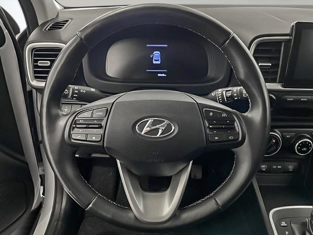Hyundai Venue Preferred 2023 d&rsquo;occasion à vendre - 13