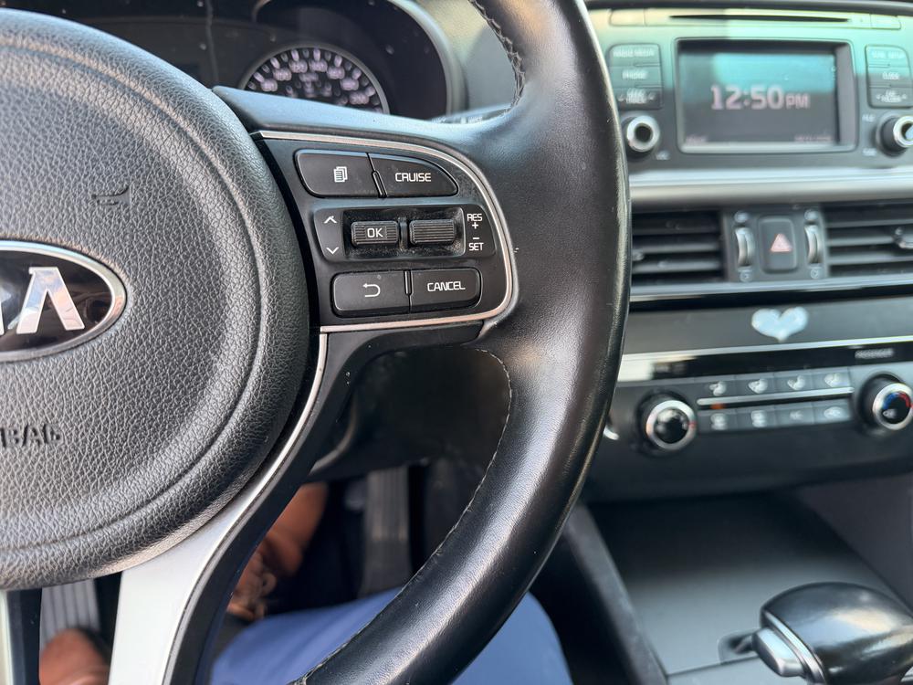 Kia Optima LX 2017 d&rsquo;occasion à vendre - 22