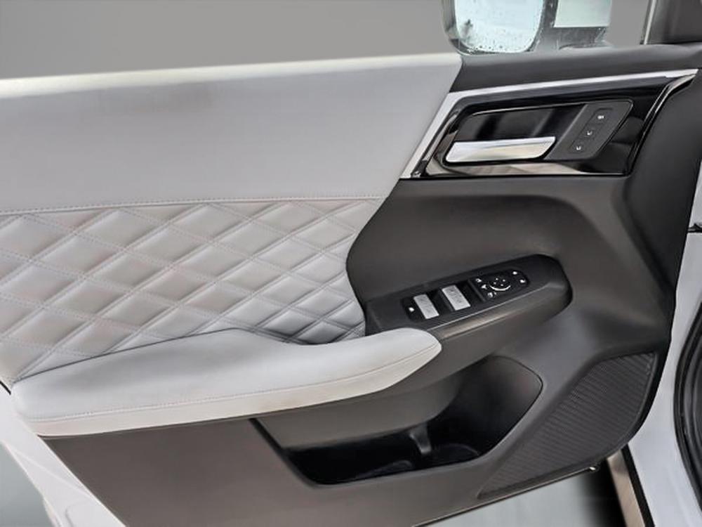 Mitsubishi Outlander PHEV GT AWD 2023 d&rsquo;occasion à vendre - 11