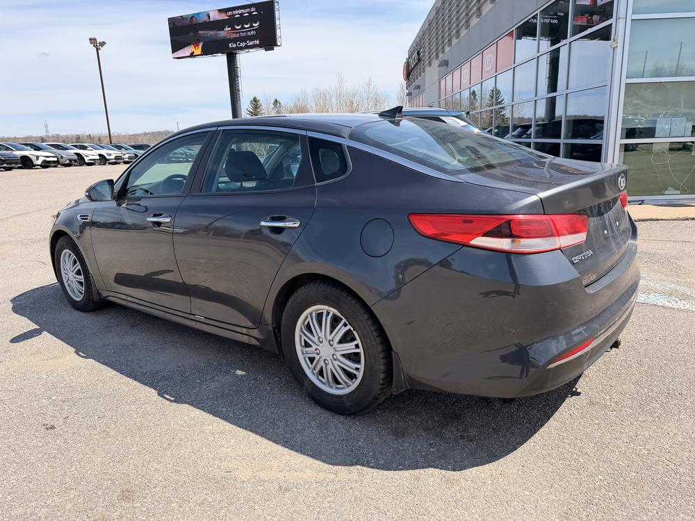 Kia Optima LX 2017 d&rsquo;occasion à vendre - 6