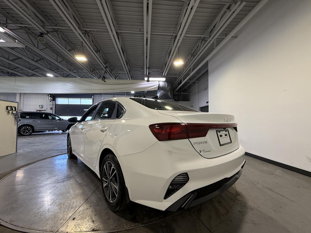 Kia Forte EX 2023 d&rsquo;occasion à vendre - 6