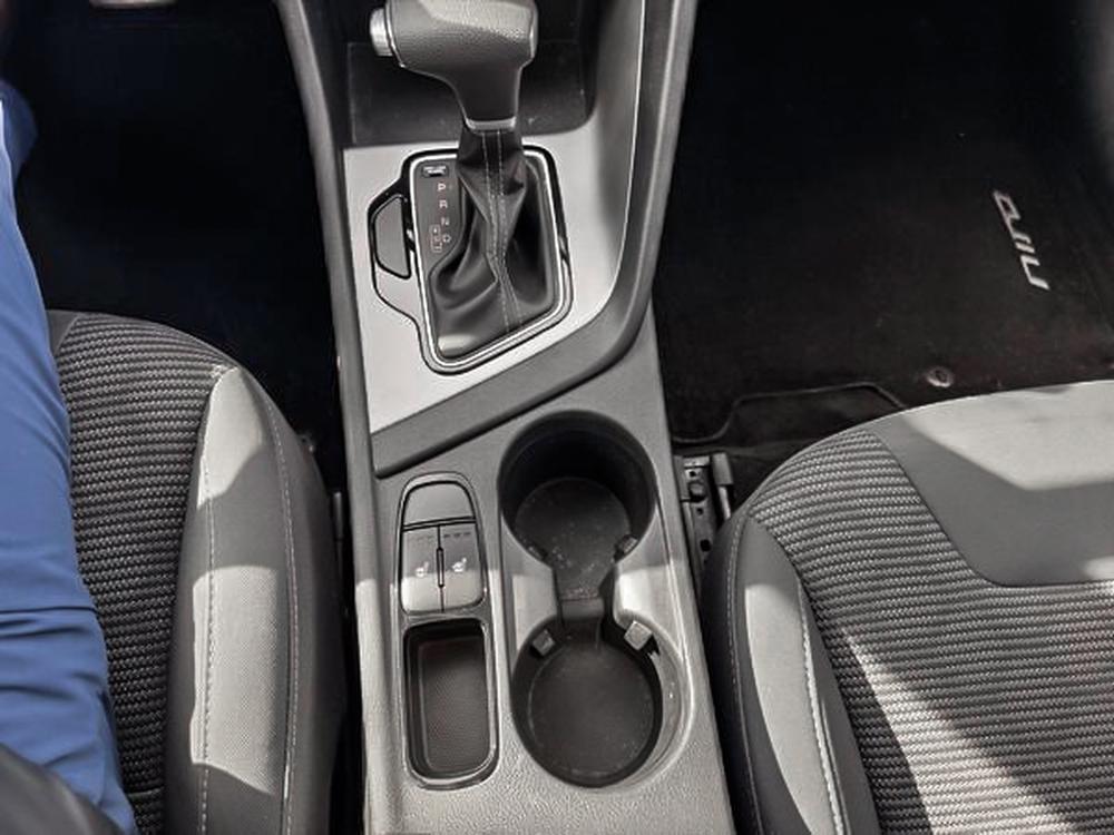 Kia Niro LX 2022 d&rsquo;occasion à vendre - 26