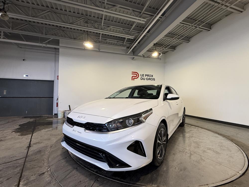 Kia Forte EX 2023 d&rsquo;occasion à vendre - 8