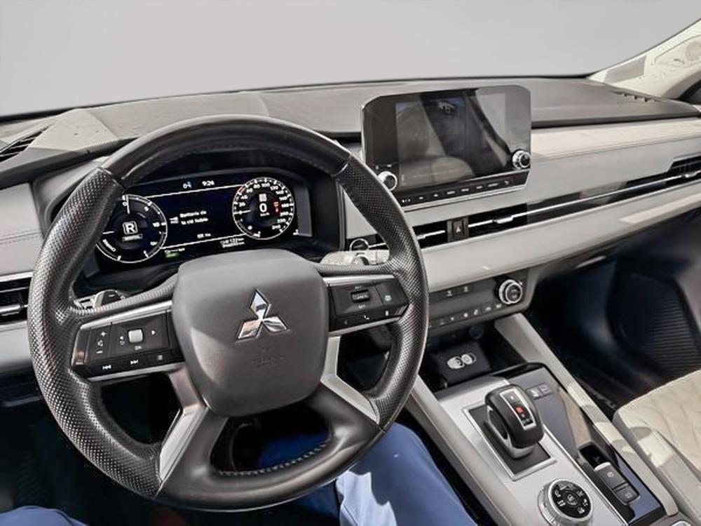 Mitsubishi Outlander PHEV GT AWD 2023 d&rsquo;occasion à vendre - 27