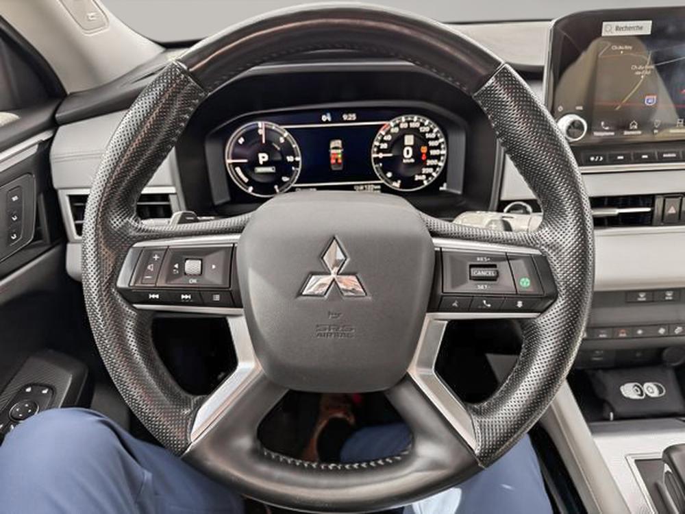 Mitsubishi Outlander PHEV GT AWD 2023 d&rsquo;occasion à vendre - 18