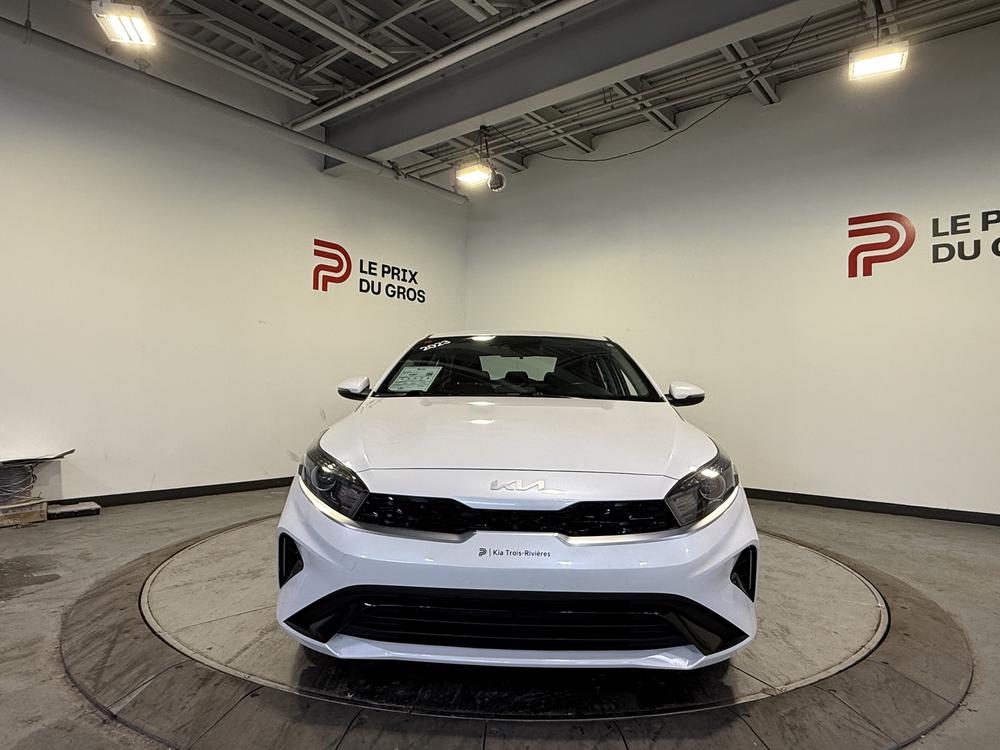 Kia Forte EX 2023 d&rsquo;occasion à vendre - 9