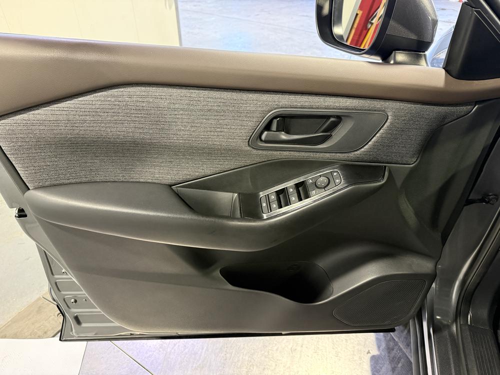 Nissan Rogue S 2023 d&rsquo;occasion à vendre - 13