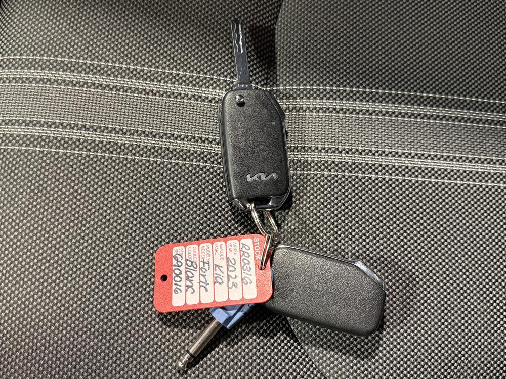 Kia Forte EX 2023 d&rsquo;occasion à vendre - 33
