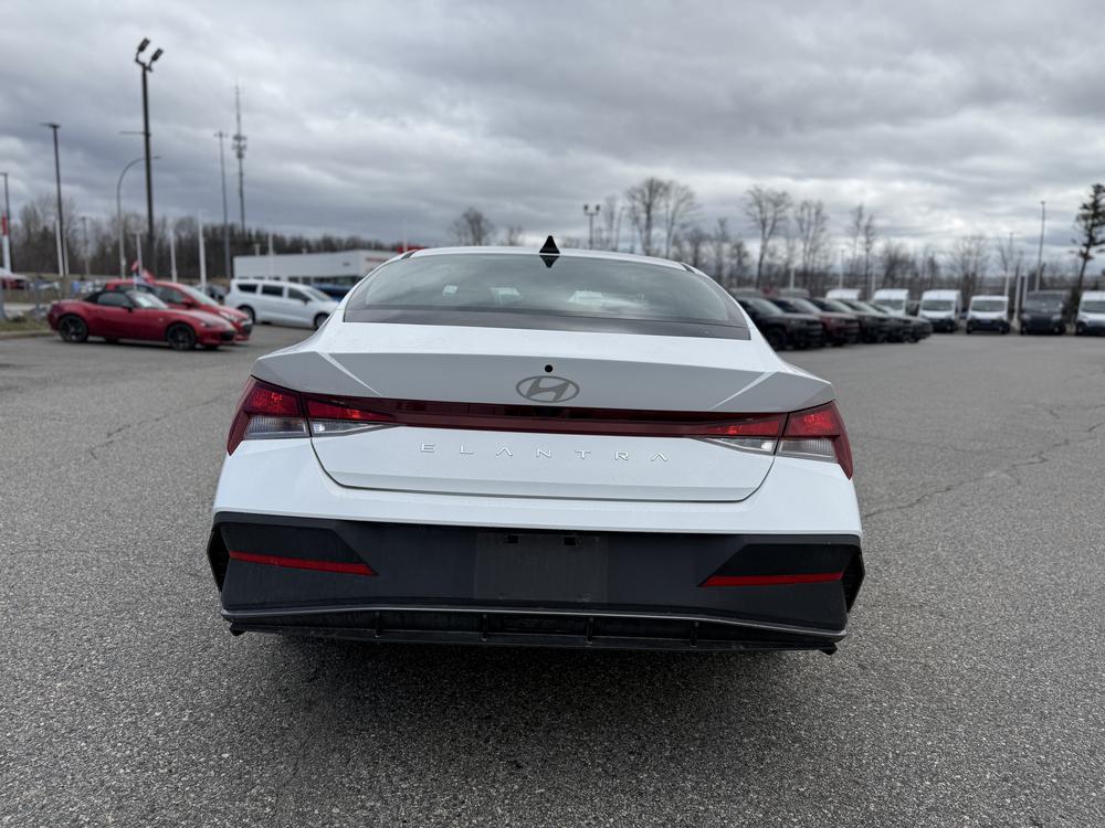 Hyundai Elantra Preferred 2025 d&rsquo;occasion à vendre - 4
