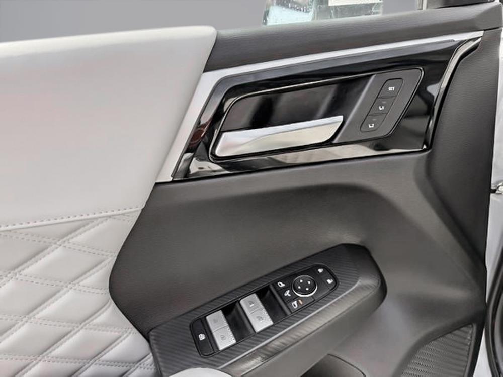 Mitsubishi Outlander PHEV GT AWD 2023 d&rsquo;occasion à vendre - 12