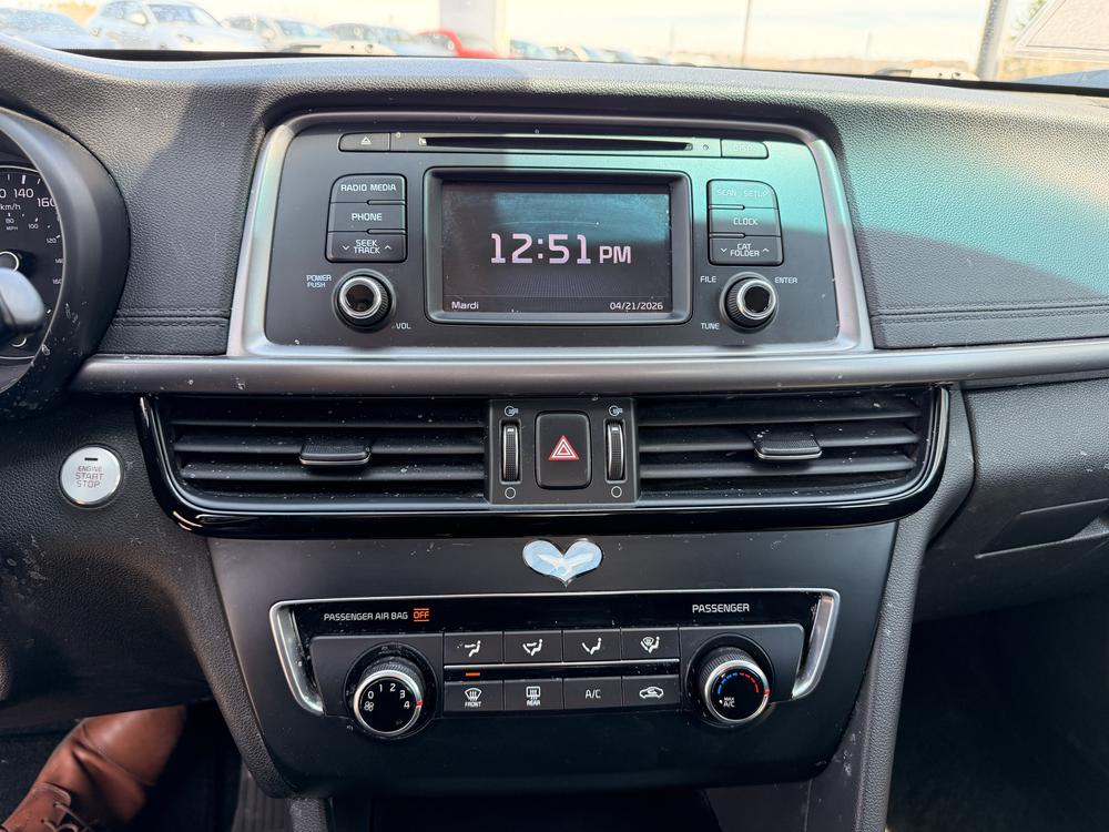 Kia Optima LX 2017 d&rsquo;occasion à vendre - 24