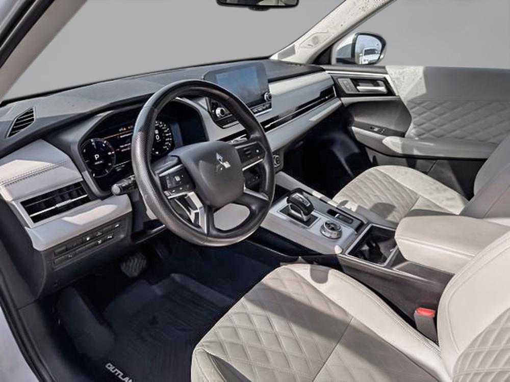 Mitsubishi Outlander PHEV GT AWD 2023 d&rsquo;occasion à vendre - 17