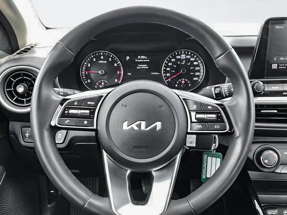 Kia Forte EX 2024 d&rsquo;occasion à vendre - 19