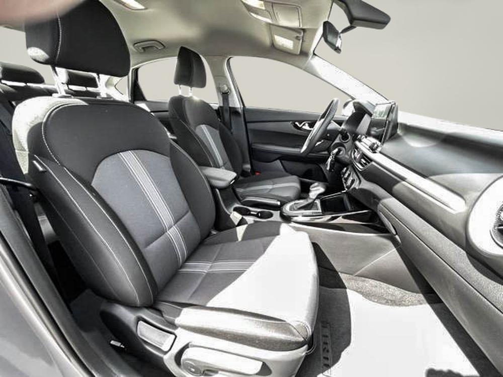 Kia Forte EX 2024 d&rsquo;occasion à vendre - 29