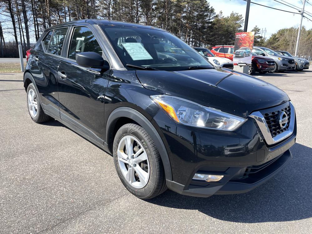 Nissan Kicks S