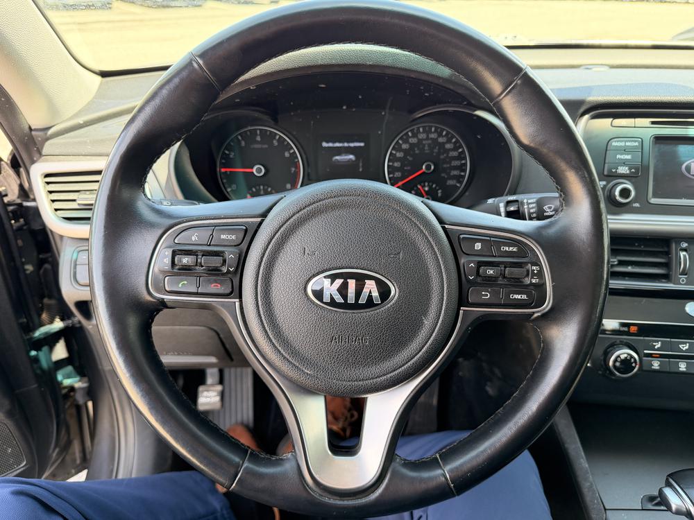 Kia Optima LX 2017 d&rsquo;occasion à vendre - 19