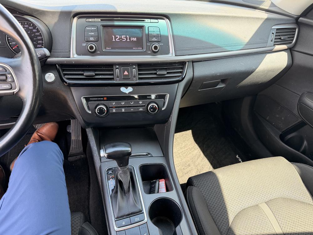 Kia Optima LX 2017 d&rsquo;occasion à vendre - 28