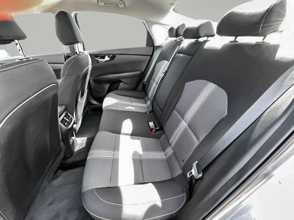 Kia Forte EX 2024 d&rsquo;occasion à vendre - 26