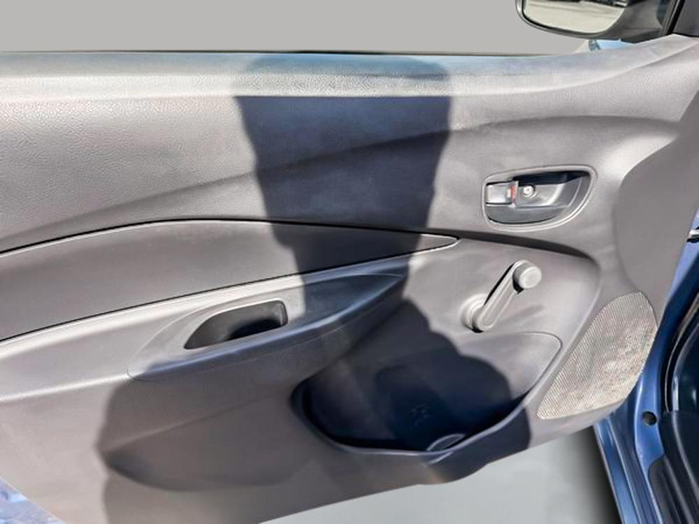 Toyota Yaris BASE 2012 d&rsquo;occasion à vendre - 12