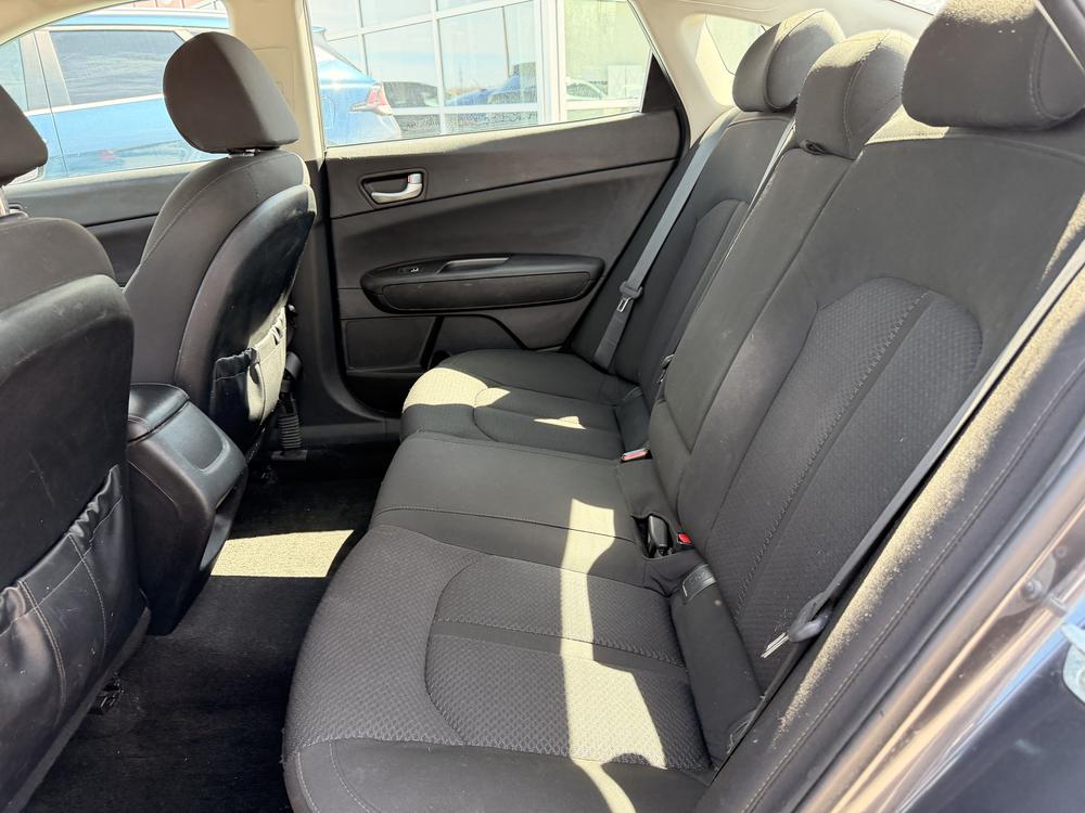 Kia Optima LX 2017 d&rsquo;occasion à vendre - 30