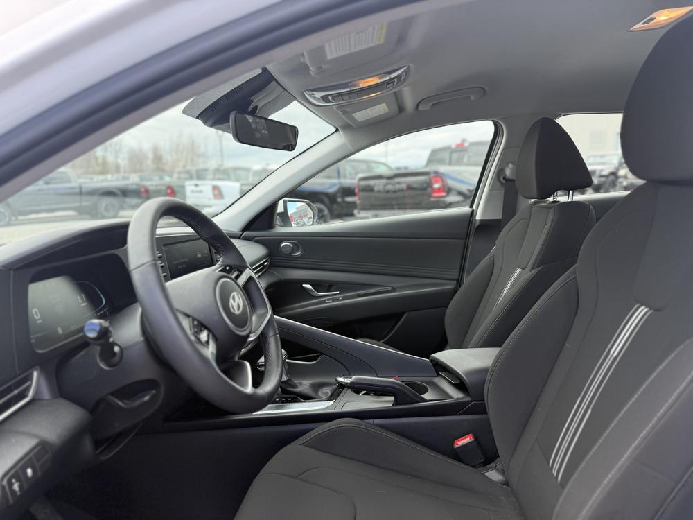 Hyundai Elantra Preferred 2025 d&rsquo;occasion à vendre - 9