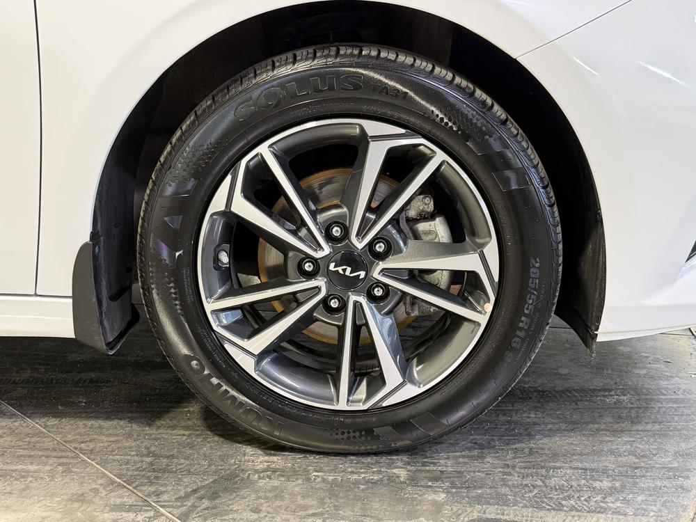 Kia Forte EX 2023 d&rsquo;occasion à vendre - 12