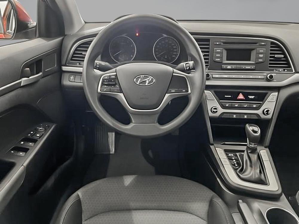 Hyundai Elantra LE 2017 d&rsquo;occasion à vendre - 9