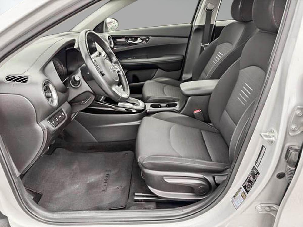 Kia Forte 2020 Gris usage à vendre Kia Forte 2020 Gris usage à vendre