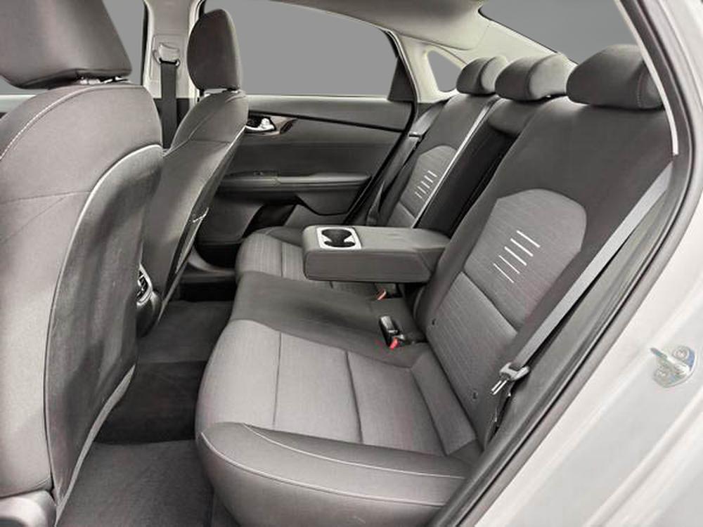 Kia Forte 2020 Gris usage à vendre Kia Forte 2020 Gris usage à vendre