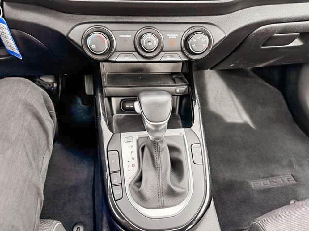 Kia Forte 2020 Gris usage à vendre Kia Forte 2020 Gris usage à vendre