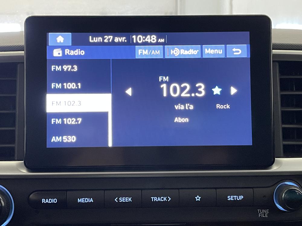 Hyundai Venue Essential 2023 d&rsquo;occasion à vendre - 19
