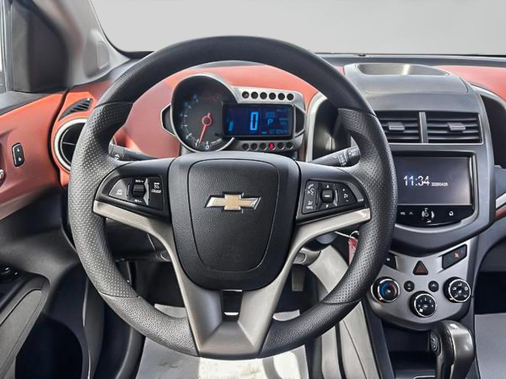 Chevrolet Sonic LTZ 2016 d&rsquo;occasion à vendre - 16
