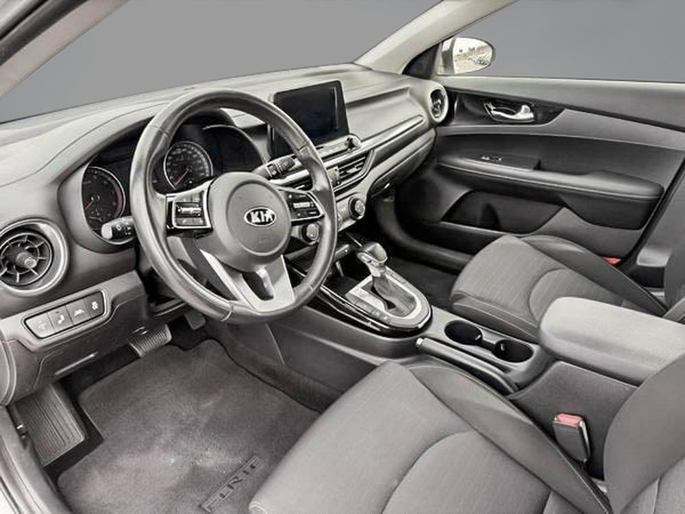 Kia Forte 2020 Gris usage à vendre Kia Forte 2020 Gris usage à vendre