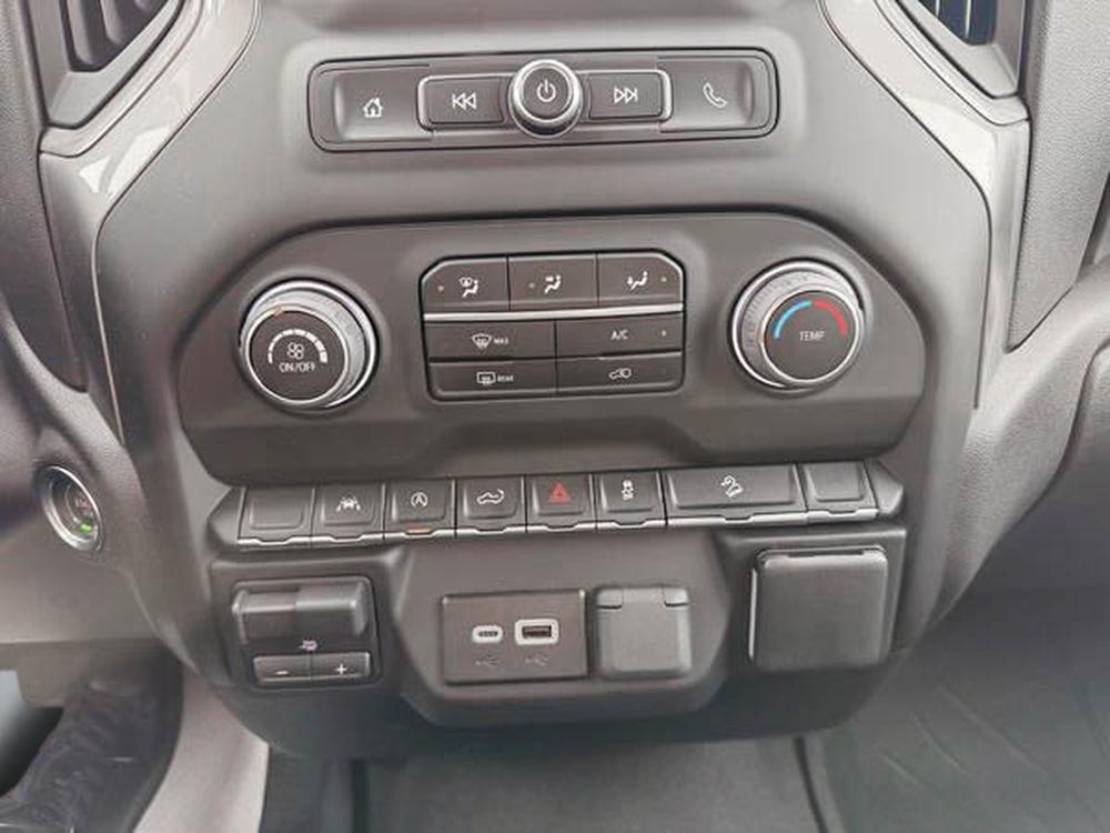 Chevrolet Silverado 1500 CUSTOM TRAIL BOSS 2024 d&rsquo;occasion à vendre - 24