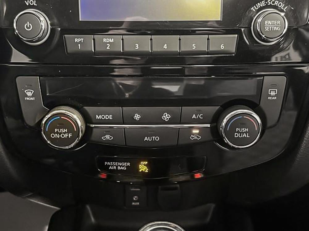 Nissan Qashqai SV 2017 d&rsquo;occasion à vendre - 29